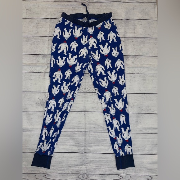Hanna Andersson Navy Pajama Set with Yeti Print - Picture 2 of 6